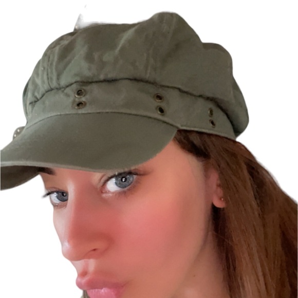 Green cap - Picture 2 of 2